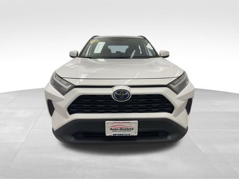 Used 2022 Toyota RAV4 XLE w/ Convenience Package AWD/4WD image 2