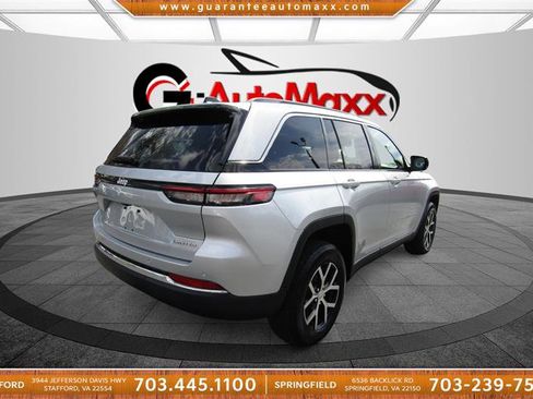 Used 2024 Jeep Grand Cherokee Limited image 5