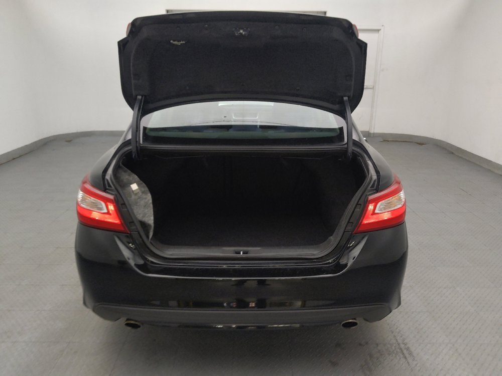 Used 2017 Nissan Altima 2.5 SR w/ Midnight Edition Package FWD image 29