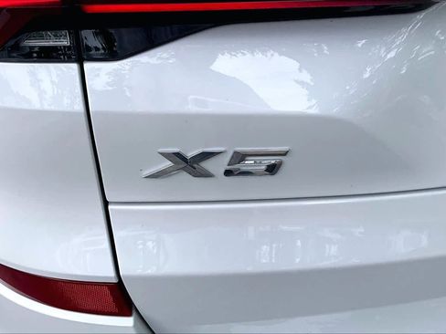 Used 2024 BMW X5 sDrive40i w/ M Sport Package RWD image 31
