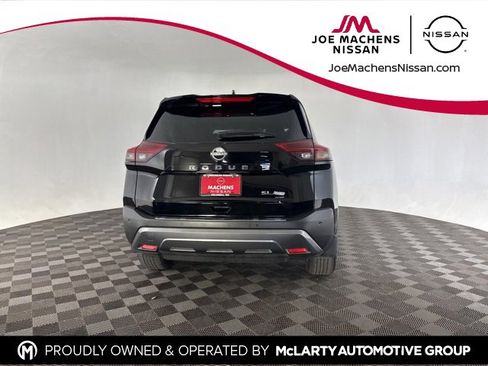 Used 2023 Nissan Rogue SL w/ SL Premium Package image 7