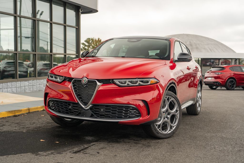 New 2024 Alfa Romeo Tonale Ti AWD/4WD image 2