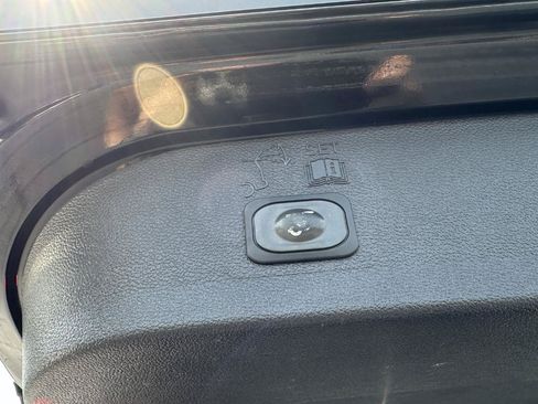 Used 2019 Ford Escape SEL AWD/4WD image 38