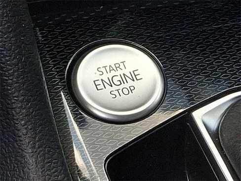 New 2025 Volkswagen Taos SEL image 21