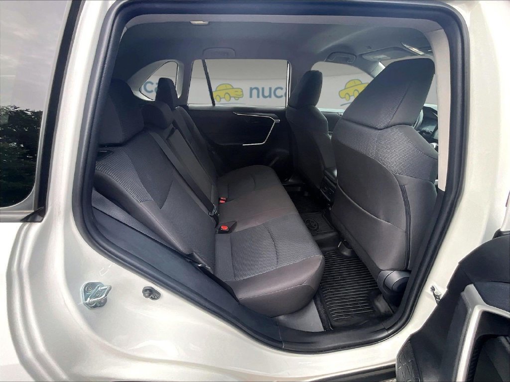 Used 2025 Toyota RAV4 LE AWD/4WD image 16