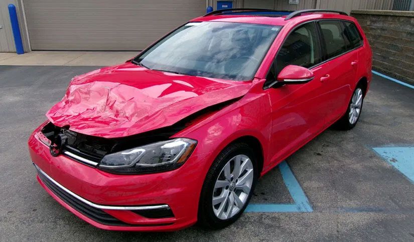 Used 2019 Volkswagen Golf S FWD image 4