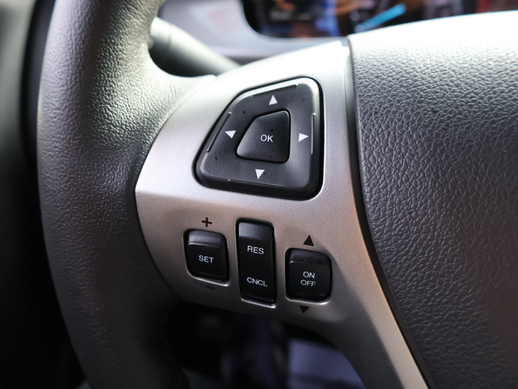 Used 2018 Ford Taurus SEL w/ Equipment Group 201A FWD image 25