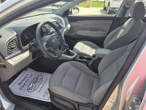 Used 2018 Hyundai Elantra SE w/ Cargo Package image 10