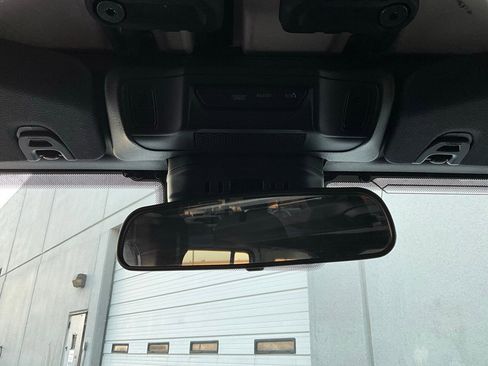 Used 2025 Jeep Wrangler Unlimited Rubicon image 15