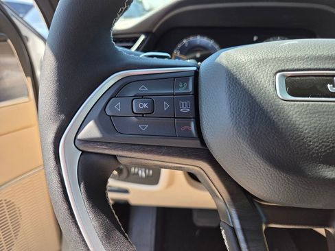 New 2026 Jeep Grand Cherokee Limited RWD image 17