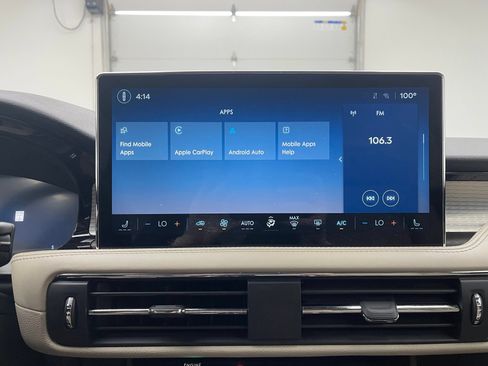Used 2025 Lincoln Corsair FWD image 26
