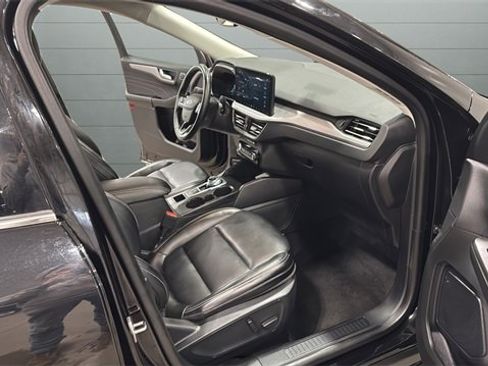 Used 2024 Ford Escape Platinum image 30