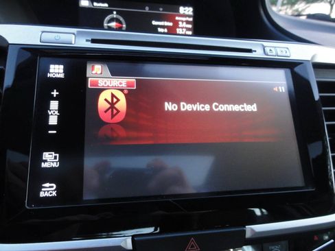 Used 2017 Honda Accord EX-L image 29