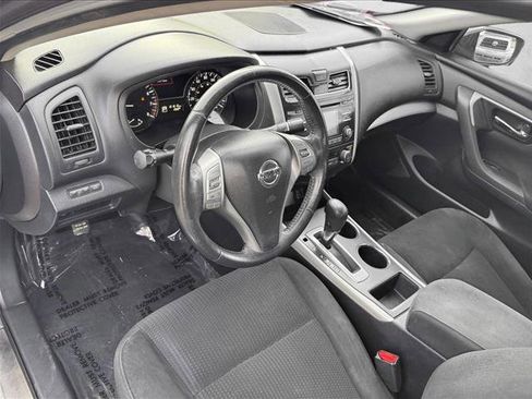 Used 2015 Nissan Altima 2.5 SV image 10