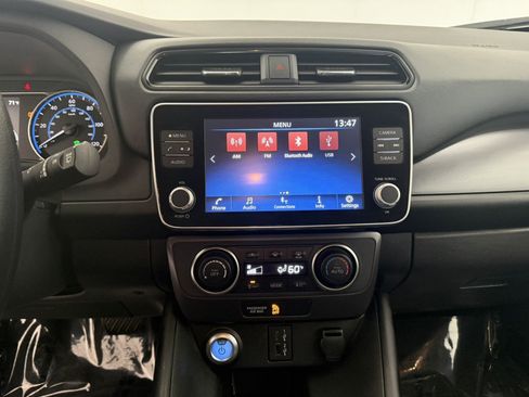 Used 2025 Nissan Leaf S FWD image 19