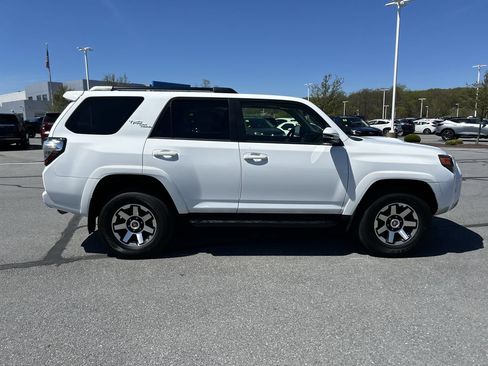 Used 2024 Toyota 4Runner TRD Off-Road Premium w/ Off Road Premium Plus Package AWD/4WD image 8