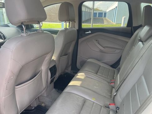 Used 2015 Ford Escape Titanium FWD image 3