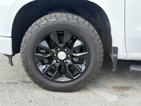 Used 2022 Chevrolet Silverado 1500 Custom AWD/4WD image 21