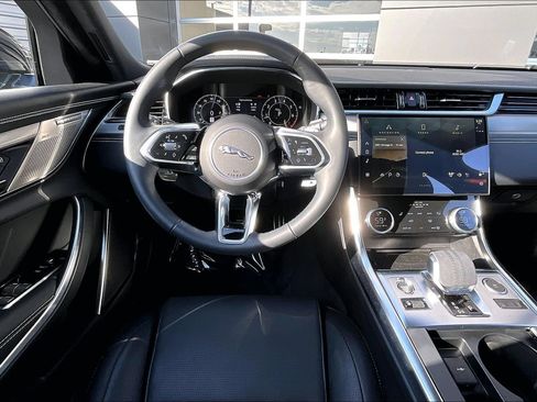 Used 2024 Jaguar XF R-Dynamic SE AWD/4WD image 5