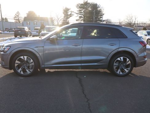 Used 2021 Audi e-tron Premium w/ Convenience Plus Package image 8