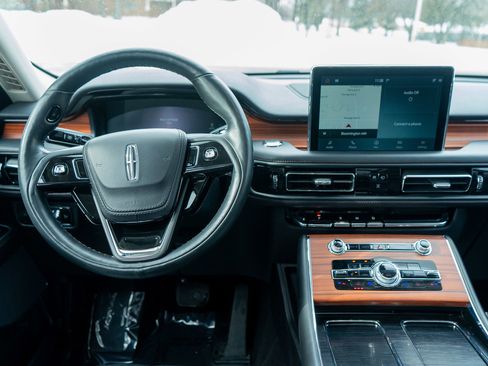 Used 2024 Lincoln Aviator Reserve image 13