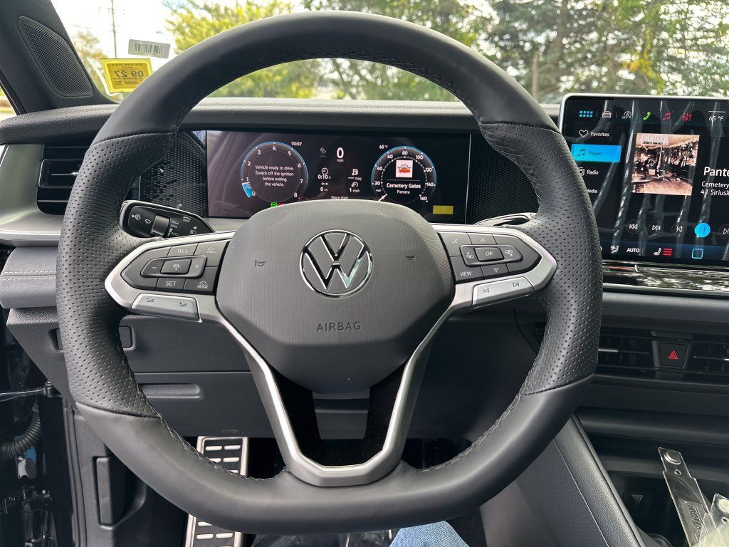 New 2026 Volkswagen Tiguan SE R-Line AWD/4WD image 12