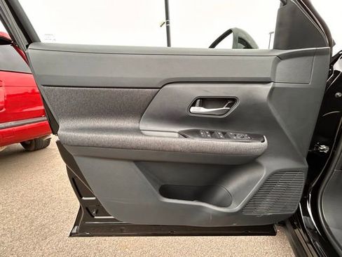 New 2026 Nissan Kicks SV w/ SV Premium Package image 21