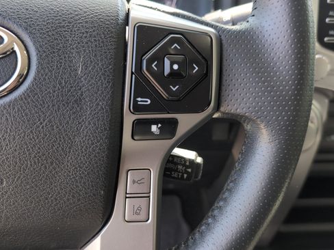 Certified 2022 Toyota 4Runner SR5 Premium w/ Moonroof Package RWD image 20