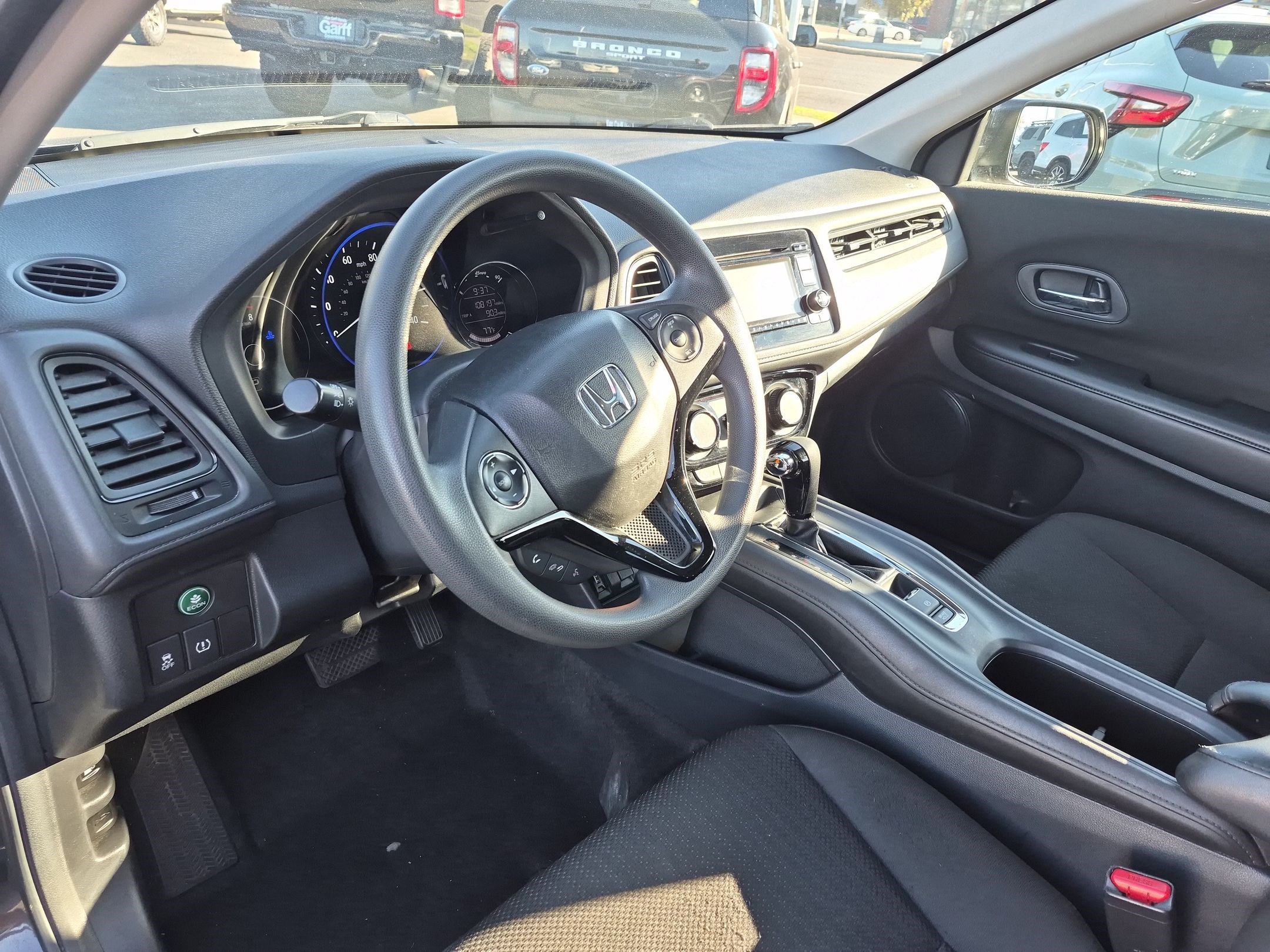 Used 2017 Honda HR-V LX image 16