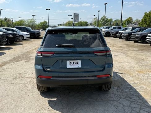 New 2026 Jeep Grand Cherokee Limited w/ Limited Altitude Package AWD/4WD image 7