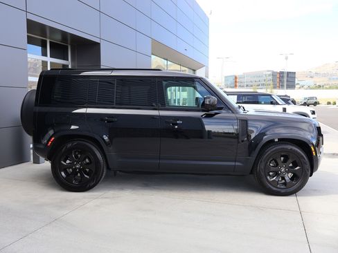 Certified 2025 Land Rover Defender 110 S AWD/4WD image 5