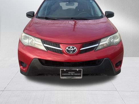 Used 2014 Toyota RAV4 LE image 2