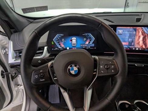 Used 2025 BMW X1 xDrive28i AWD/4WD image 16