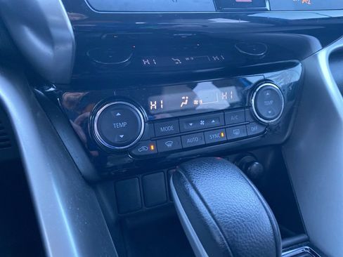 Used 2019 Mitsubishi Eclipse Cross SE image 28