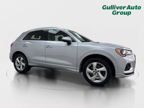 Used 2020 Audi Q3 2.0T Premium w/ Convenience Package AWD/4WD image 12