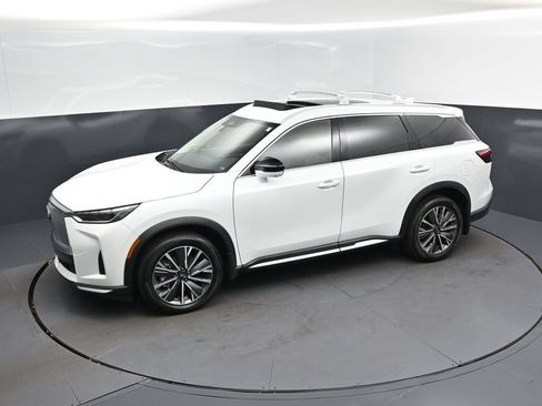 Certified 2026 INFINITI QX60 Luxe w/ Cargo Package FWD image 32