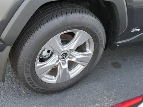 Used 2025 Toyota RAV4 XLE AWD/4WD image 9