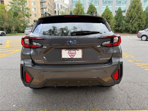 Used 2024 Subaru Crosstrek 2.0i Premium AWD/4WD image 10