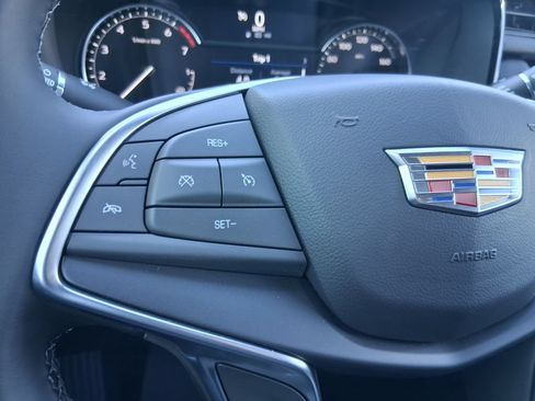 New 2026 Cadillac XT5 Luxury w/ LPO, Floor Liner Package AWD/4WD image 10