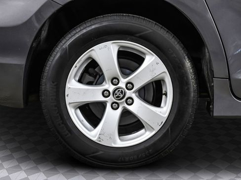 Used 2020 Toyota Sienna L image 29