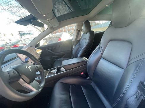 Used 2019 Tesla Model 3 image 8