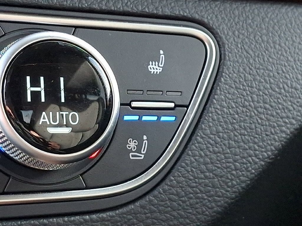 Used 2022 Audi Q5 2.0T Prestige AWD/4WD image 24