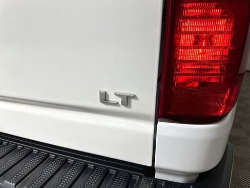 Used 2025 Chevrolet Silverado 2500 LT w/ Convenience Package AWD/4WD image 32