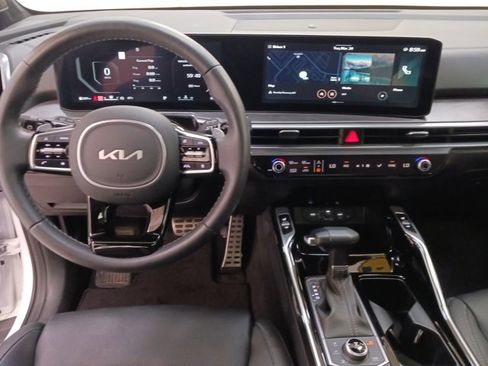 Used 2025 Kia Sorento SX Prestige image 14