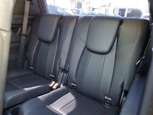 Used 2021 Mercedes-Benz GLB 250 4MATIC image 13