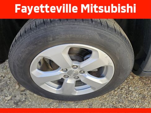 Used 2019 Jeep Compass Latitude w/ Popular Equipment Group AWD/4WD image 11