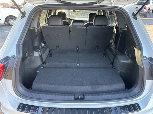 Used 2023 Volkswagen Tiguan SE R-Line image 20