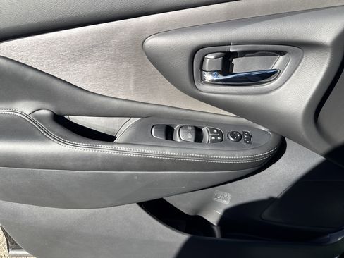 Used 2024 Nissan Murano SV image 9