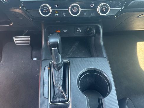 Used 2023 Honda Civic Sport image 10
