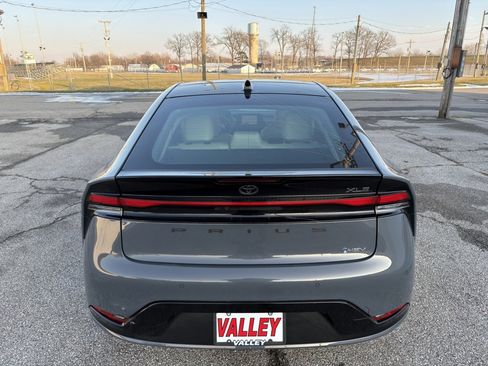 Used 2024 Toyota Prius Limited image 4